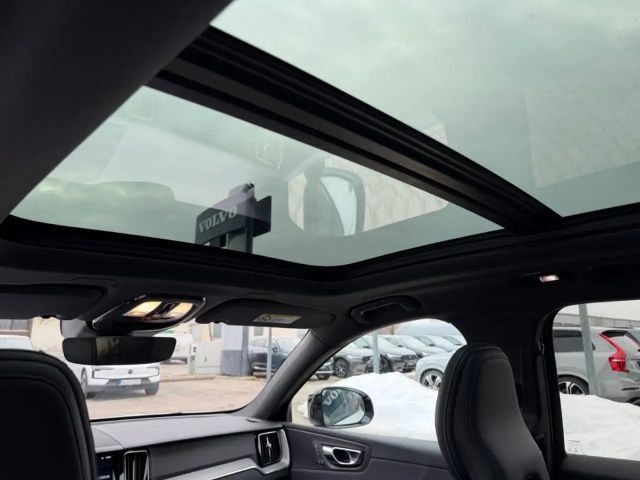 Volvo XC60 AWD R-Design Recharge