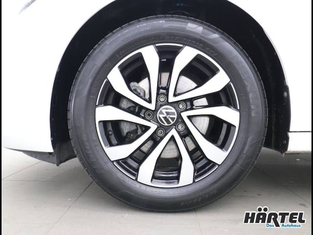 Volkswagen Golf 1.5 eTSI DSG