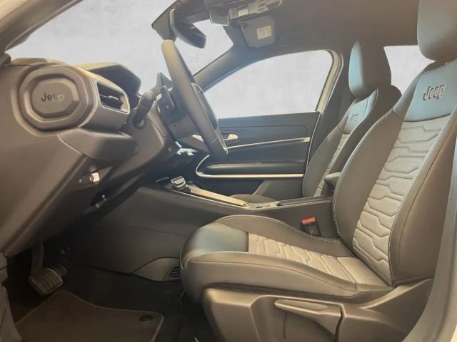 Jeep Avenger Upland MHEV 136 4XE