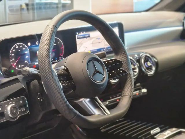 Mercedes-Benz CLA 180 AMG Line CLA 180 d Coupé