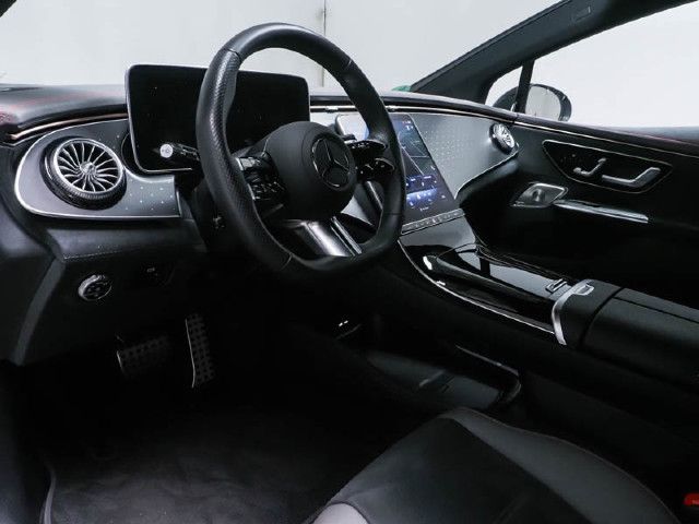 Mercedes-Benz EQE 300 Sedan