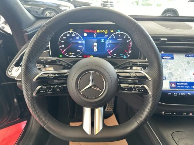 Mercedes-Benz E 200 AMG Line Sedan