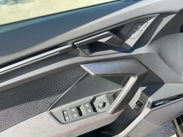 Audi RS3 S-Tronic Sedan