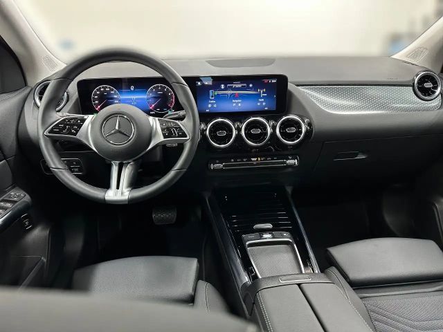 Mercedes-Benz GLA 180 Progressive