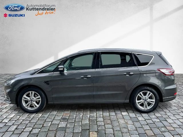 Ford S-Max Titanium