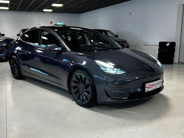 Tesla Model 3 AWD Performance