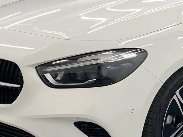 Mercedes-Benz B 200 Sedan