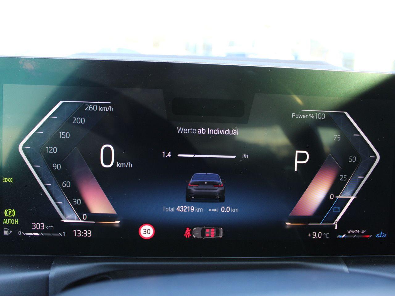 BMW 330 330i Sedan xDrive