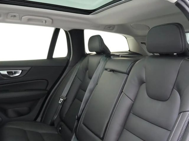 Volvo V60 AWD Plus T6