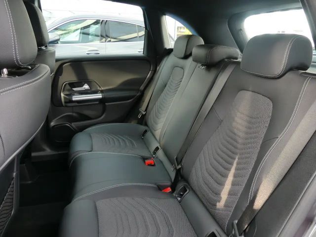 Mercedes-Benz B 180 Progressive