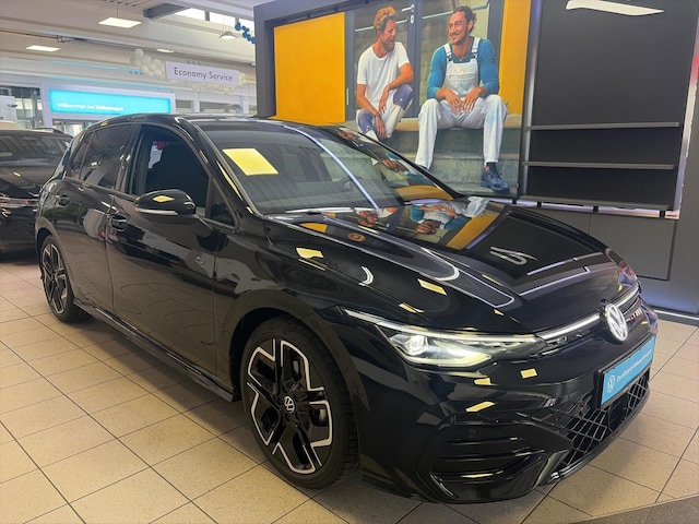 Volkswagen Golf 1.5 eTSI DSG R-Line