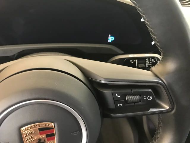 Porsche Taycan 4 Cross Turismo