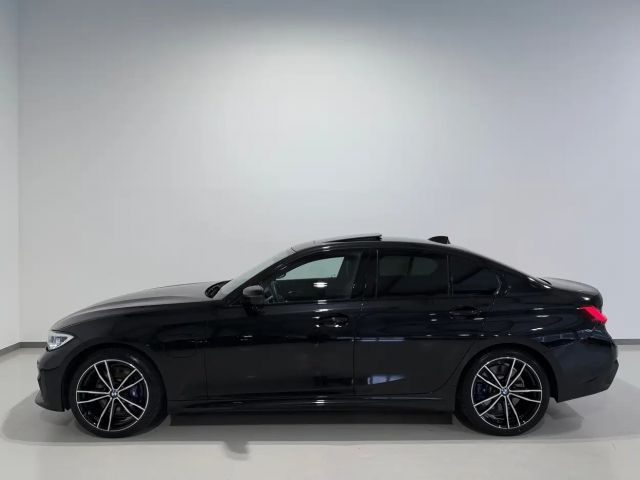 BMW 330 330e M-Sport Sedan