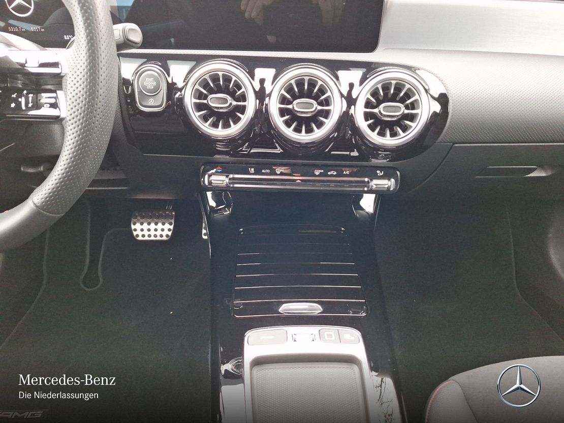 Mercedes-Benz CLA 180 AMG Line Shooting Brake