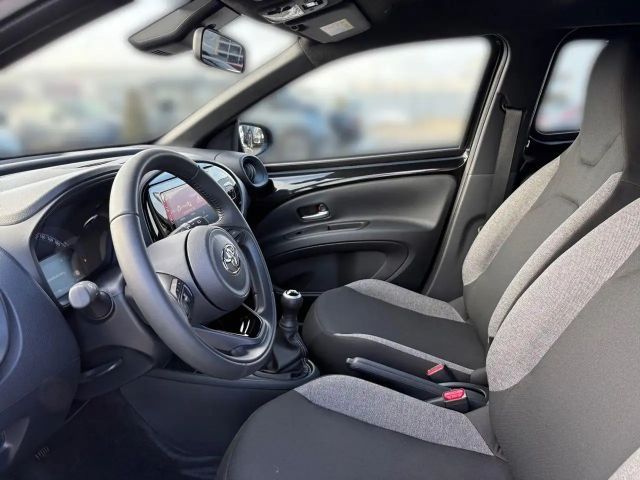 Toyota Aygo X 1.0 VVT-i Business