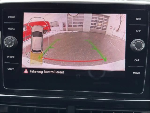 Volkswagen T-Roc 1.5 TSI DSG R-Line