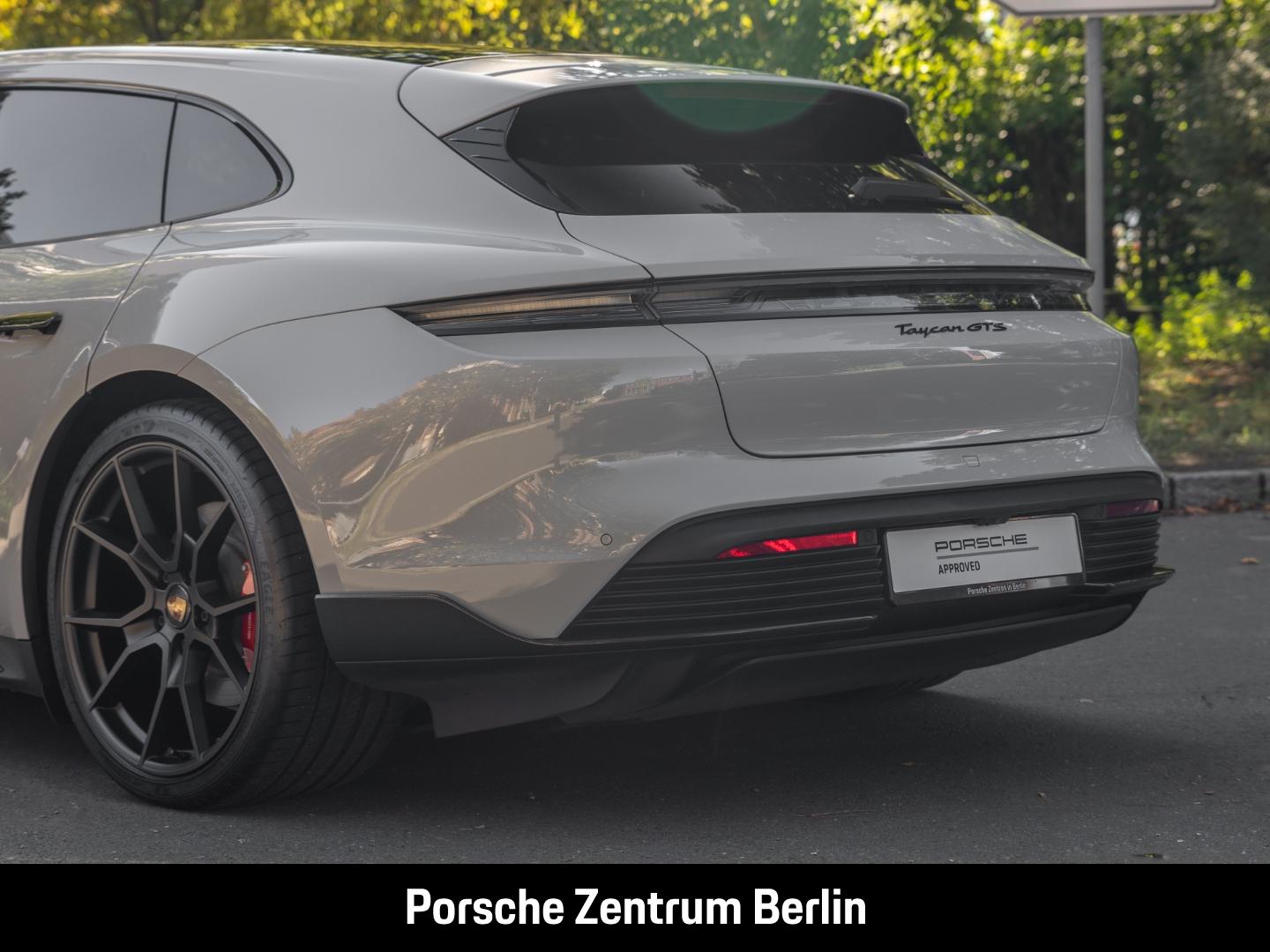 Porsche Taycan GTS Sport Turismo