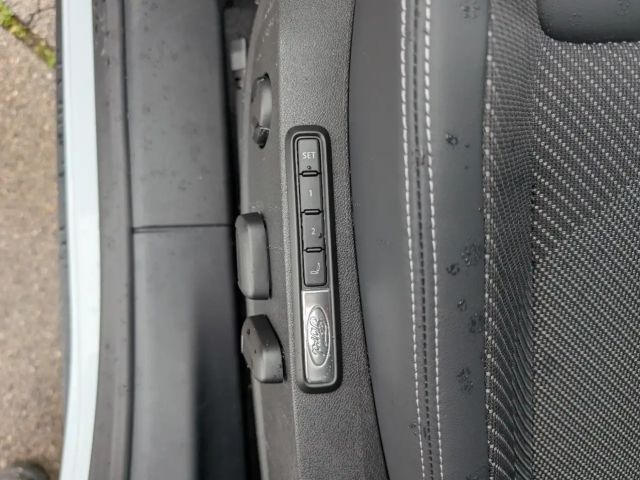 Ford Explorer Extended range RWD