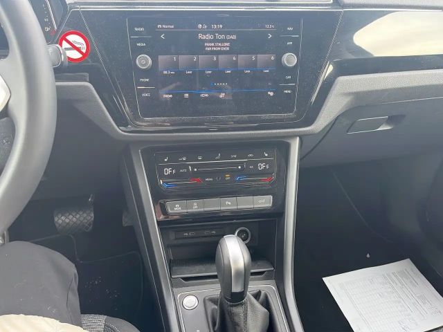 Volkswagen Touran 1.5 TSI DSG R-Line