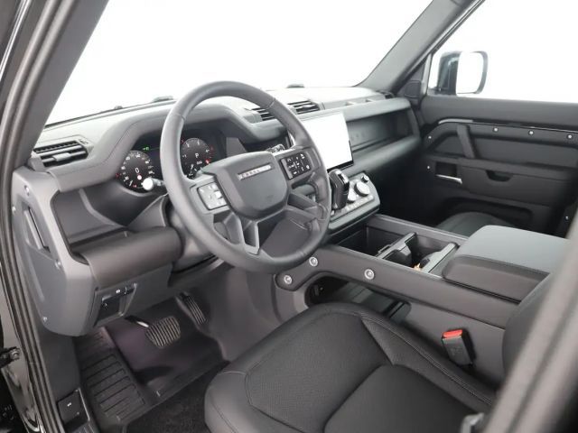 Land Rover Defender 110 Dynamic SE