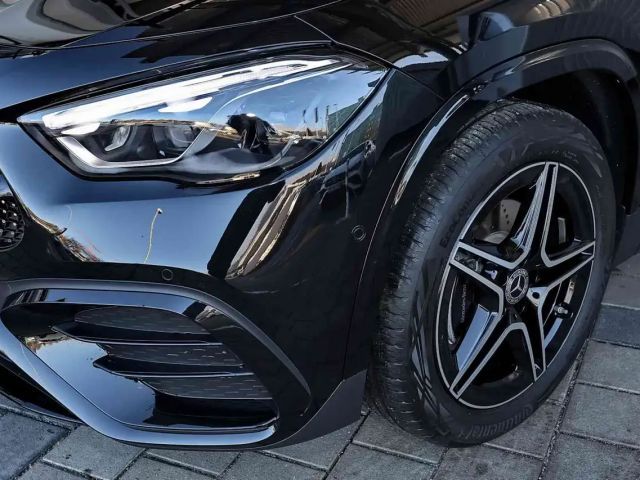 Mercedes-Benz GLA 200 AMG Line