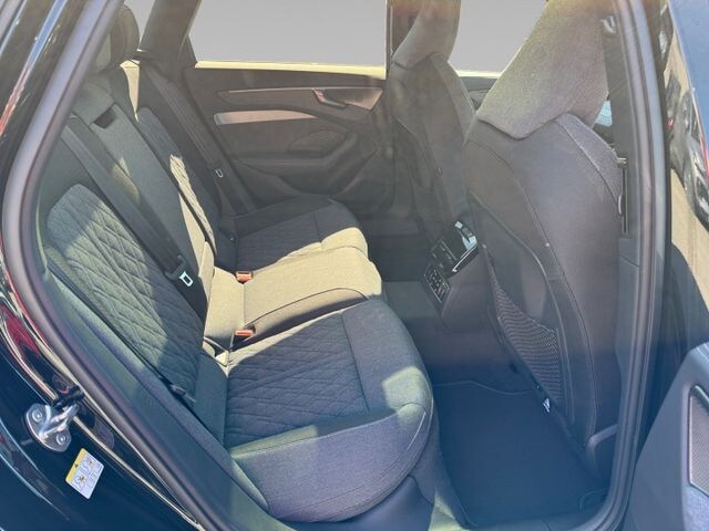 Audi A6 Avant Quattro S-Tronic