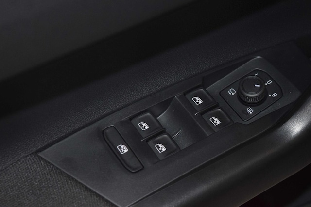 Volkswagen Polo PDC LED SHZ AppConnect Garantie