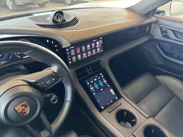 Porsche Taycan S Turbo