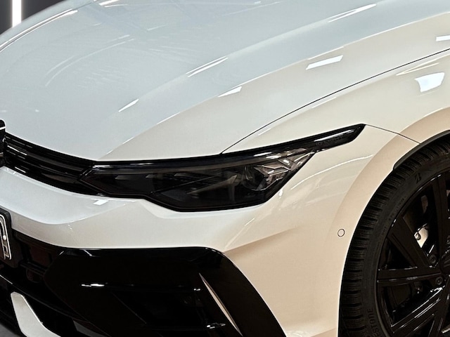 Volkswagen Golf 2.0 TSI 4Motion DSG Golf VIII