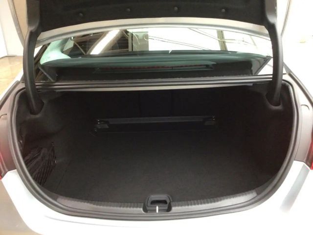 Mercedes-Benz C 180 AVANTGARDE Sedan