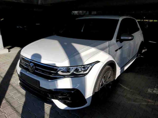 Volkswagen Tiguan *Sonderleasing! Akrapovic Matrix DCC ACC Sitzh