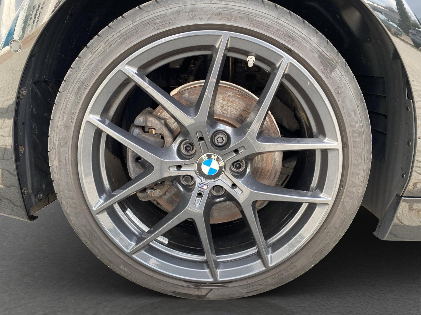 BMW 118 118d M-Sport Sedan