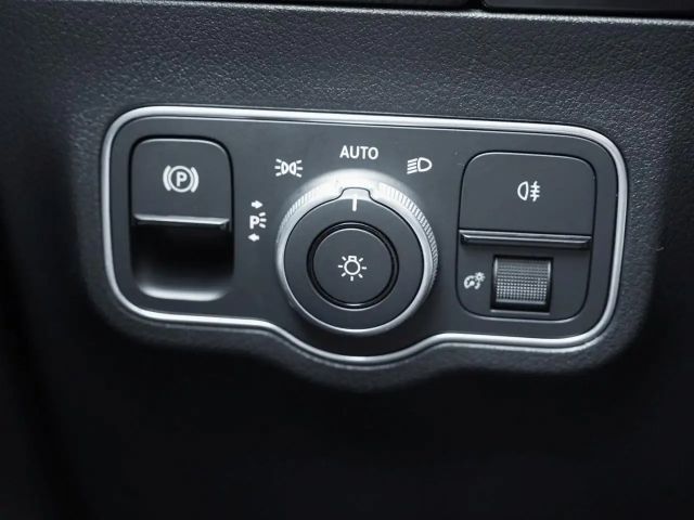 Mercedes-Benz EQA 350 4MATIC AMG Line