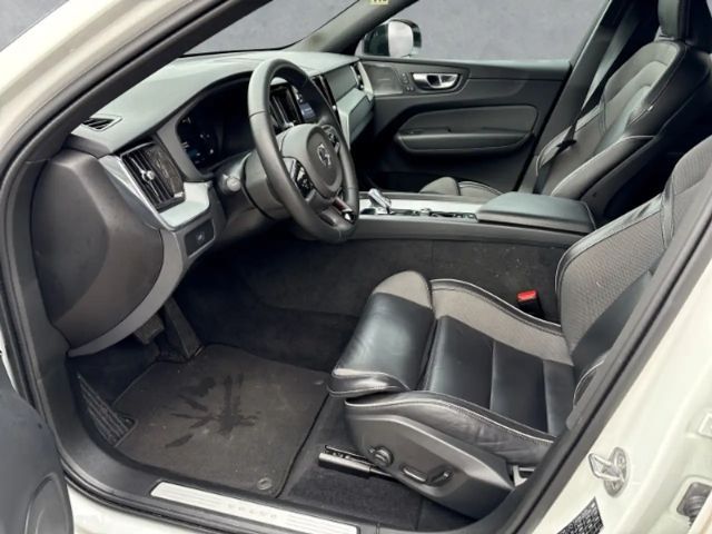 Volvo XC60 Dark Plus