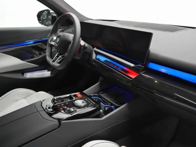 BMW M5 Drive pro Sedan