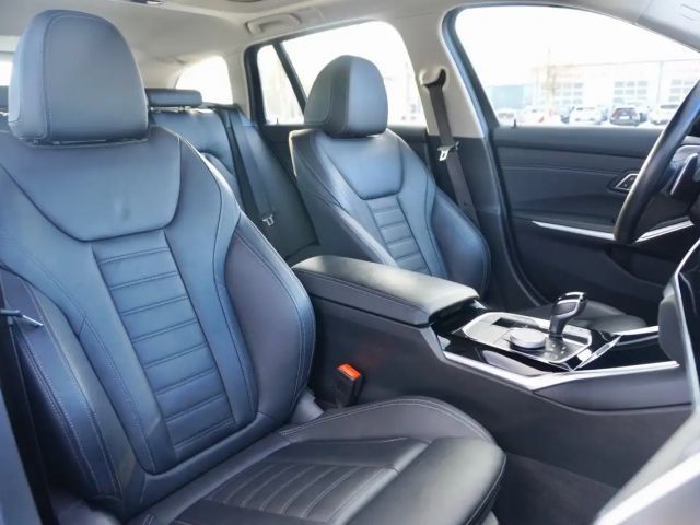 BMW 320 320d Sport Line Touring xDrive