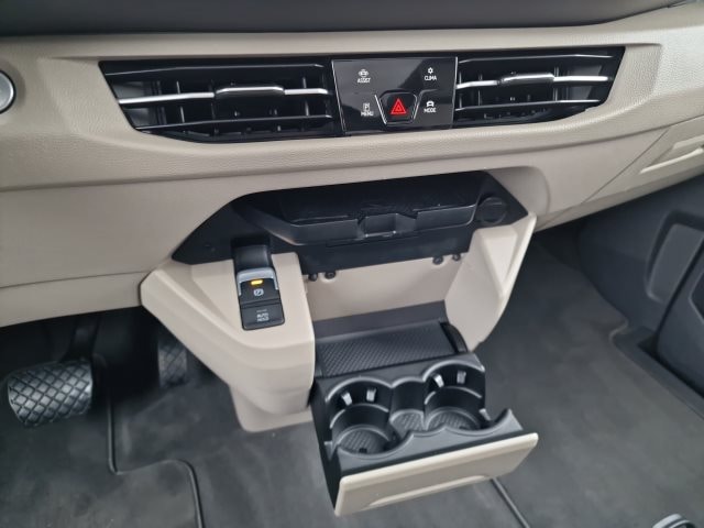 Volkswagen Multivan 2.0 TSI IQ.Drive Lang T7