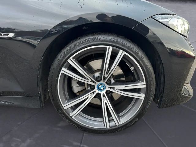 BMW 320 320e M-Sport Touring