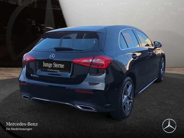 Mercedes-Benz A 250 A 250 e AMG Line