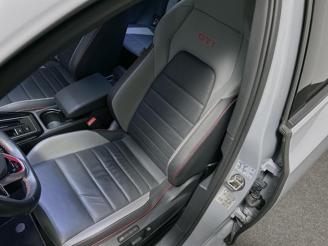 Volkswagen Golf 2.0 TSI DSG Golf VIII