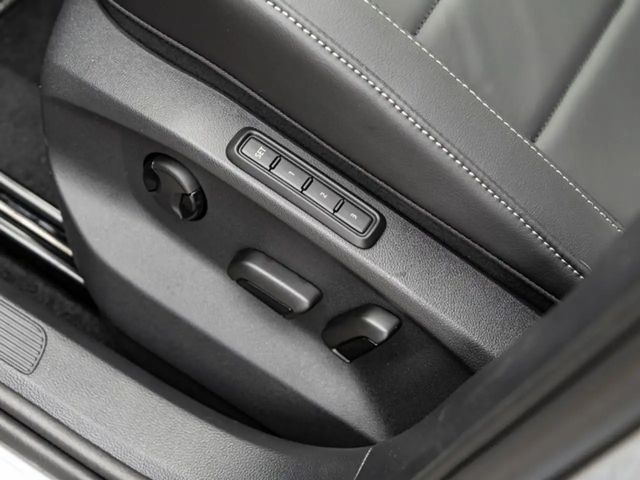 Volkswagen T-Roc DSG IQ.Drive R-Line