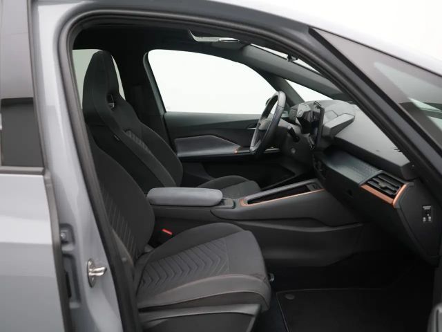 Cupra Born PANO NAVI VIRT ACC LEDER KAM SHZ CARPLAY