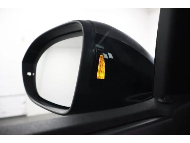 Volkswagen Taigo 1.0 TSI DSG R-Line