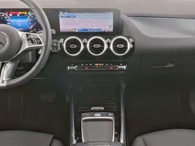 Mercedes-Benz B 220 4MATIC