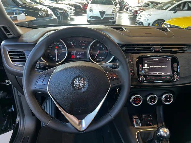 Alfa Romeo Giulietta Basis KLIMA NAVI