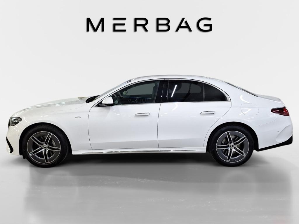 Mercedes-Benz E 300 E 300 e Sedan