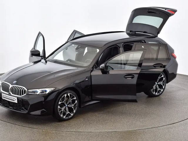 BMW 330 330e M-Sport xDrive