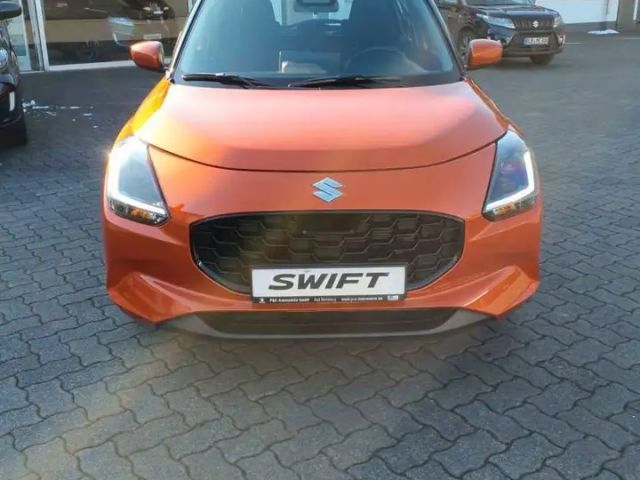 Suzuki Swift 4x2 Club Hybrid