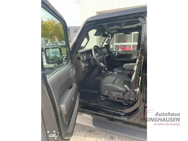 Jeep Wrangler 4xe Sahara