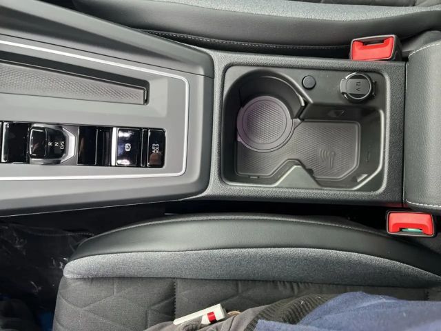 Volkswagen Golf 1.5 eTSI